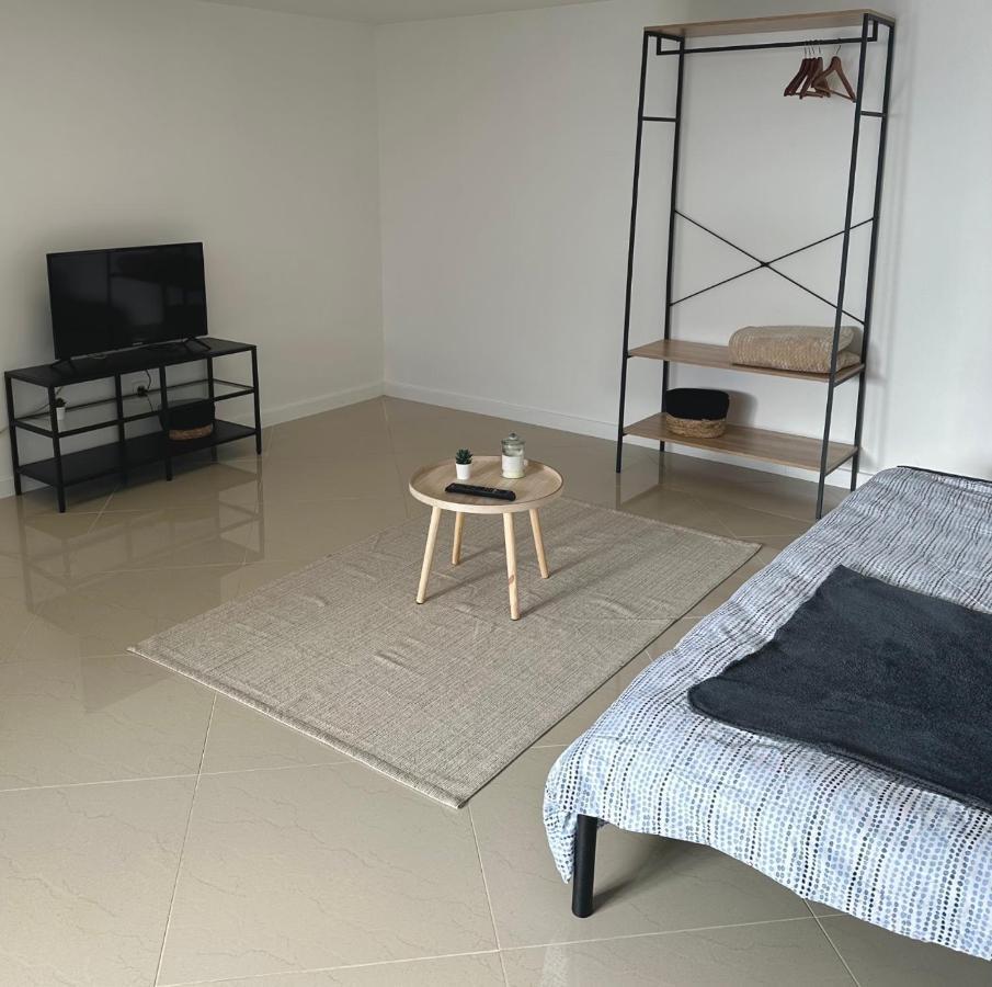 Petite Maison Studio Tout Confort Cosy Givors Autoroute Et Gare Apartment ภายนอก รูปภาพ
